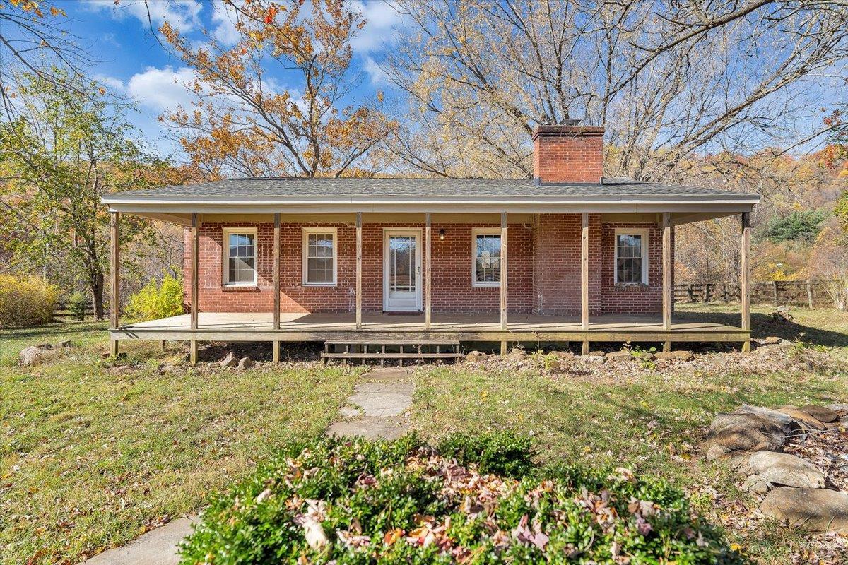 Big Island, Virginia 24526, United States, 2 Bedrooms Bedrooms, ,1 BathroomBathrooms,Residential,Pending,241384