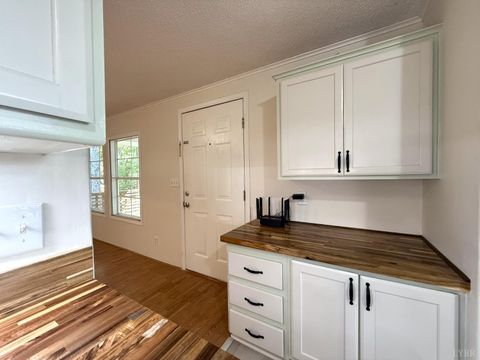 Tiny photo for 12668 Patrick Henry Hwy Hwy, Brookneal, VA 24528 (MLS # 364832)