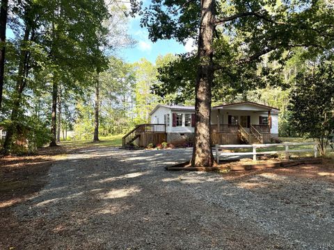 Tiny photo for 12668 Patrick Henry Hwy Hwy, Brookneal, VA 24528 (MLS # 364832)