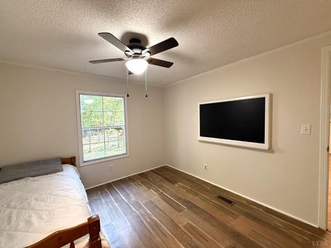 Tiny photo for 12668 Patrick Henry Hwy Hwy, Brookneal, VA 24528 (MLS # 364832)