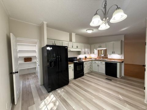 Tiny photo for 12668 Patrick Henry Hwy Hwy, Brookneal, VA 24528 (MLS # 364832)