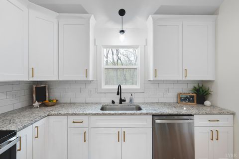 Tiny photo for 615 Stoney Run Rd, Buena Vista, VA 24416 (MLS # 362411)