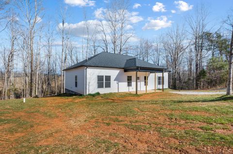 Tiny photo for 682 Cornfield Lane, Appomattox, VA 24522 (MLS # 363822)