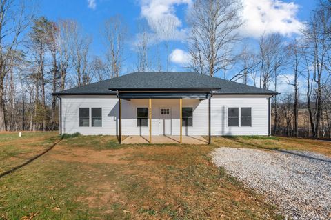 Photo of 682 Cornfield Lane, Appomattox, VA 24522 (MLS # 363822)