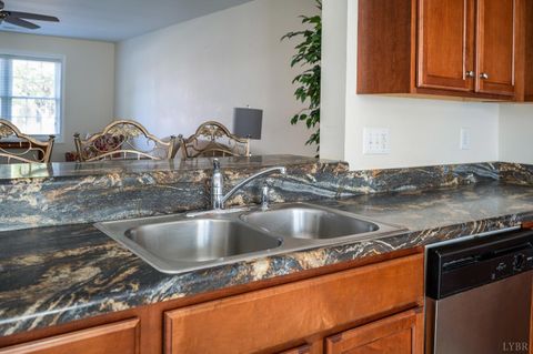 Tiny photo for 122 Colonnade Street, Lynchburg, VA 24502 (MLS # 363048)