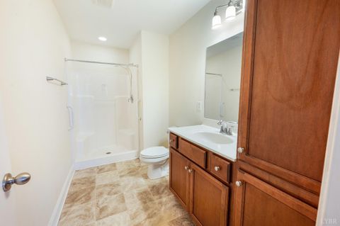 Tiny photo for 122 Colonnade Street, Lynchburg, VA 24502 (MLS # 363048)