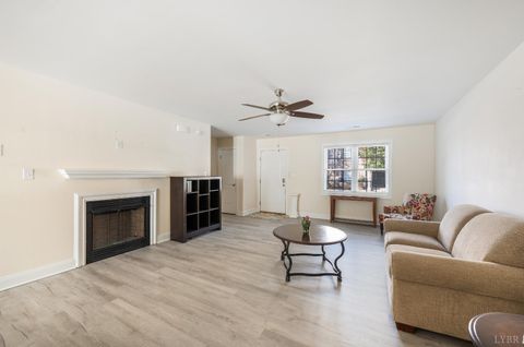 Tiny photo for 122 Colonnade Street, Lynchburg, VA 24502 (MLS # 363048)