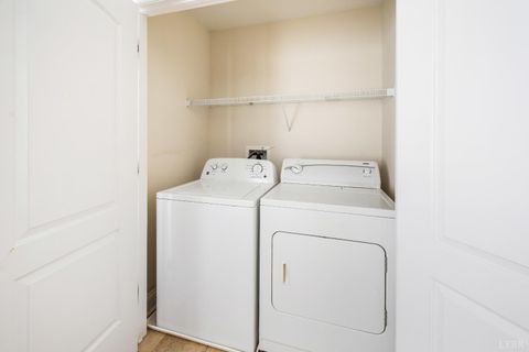 Tiny photo for 122 Colonnade Street, Lynchburg, VA 24502 (MLS # 363048)