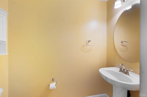 Tiny photo for 122 Colonnade Street, Lynchburg, VA 24502 (MLS # 363048)