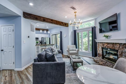 Photo for 740 Laurelwood
