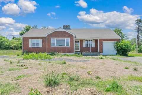 Photo of 3956 S Amherst Highway, Amherst, VA 24572 (MLS # 366724)