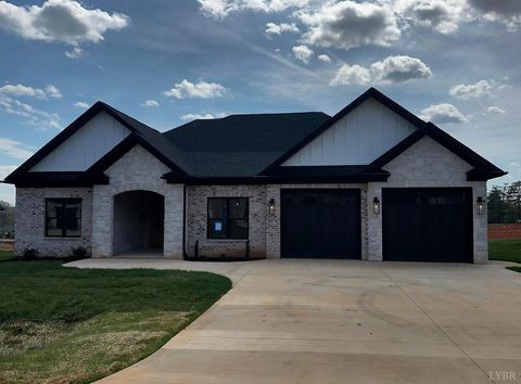 Homes For Sale - 20 Crest Ridge Court<br/> Rustburg, VA 24588