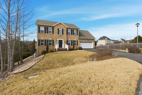Tiny photo for 45 Garnett Court, Evington, VA 24550 (MLS # 364682)