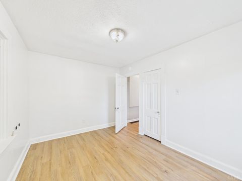 Tiny photo for 469 Confederate Boulevard, Appomattox, VA 24522 (MLS # 364146)