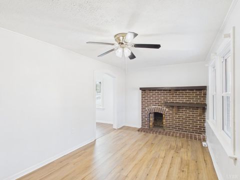 Tiny photo for 469 Confederate Boulevard, Appomattox, VA 24522 (MLS # 364146)