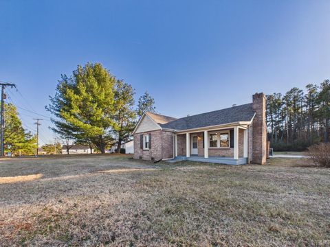 Photo of 469 Confederate Boulevard, Appomattox, VA 24522 (MLS # 364146)