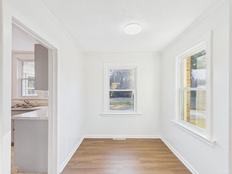 Tiny photo for 469 Confederate Boulevard, Appomattox, VA 24522 (MLS # 364146)