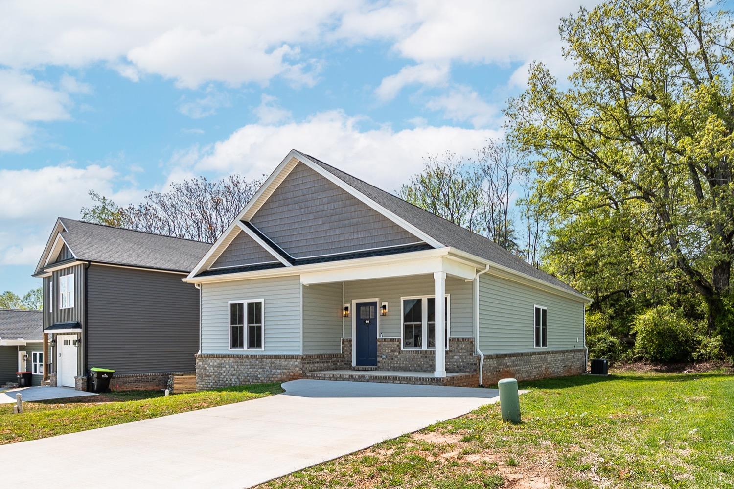 456 North Avenue, Appomattox, Virginia image 2