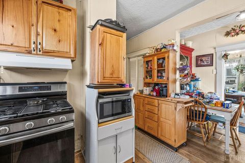 Tiny photo for 1300 16th Street, Lynchburg, VA 24504 (MLS # 364001)