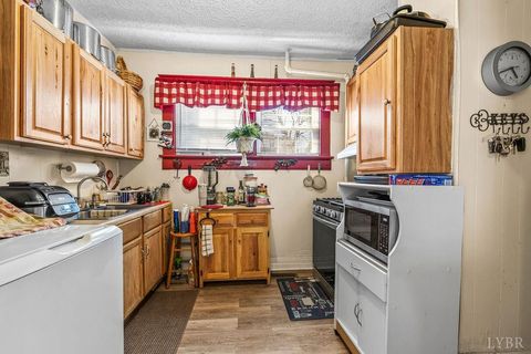 Tiny photo for 1300 16th Street, Lynchburg, VA 24504 (MLS # 364001)