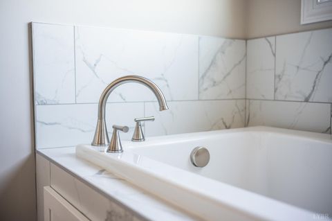 Tiny photo for 10494 Leesville Road, Lynch Station, VA 24571 (MLS # 363037)