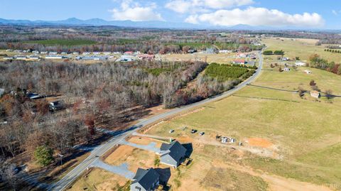 Tiny photo for 10494 Leesville Road, Lynch Station, VA 24571 (MLS # 363037)