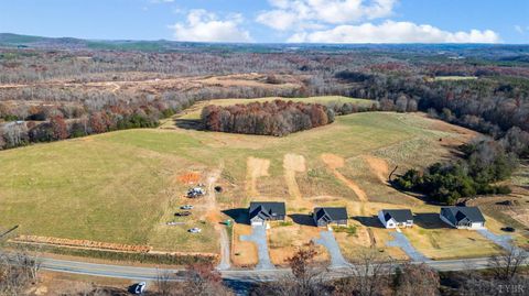 Tiny photo for 10494 Leesville Road, Lynch Station, VA 24571 (MLS # 363037)