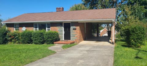 Photo of 940 Randolph Lane, Lynchburg, VA 24502 (MLS # 363901)