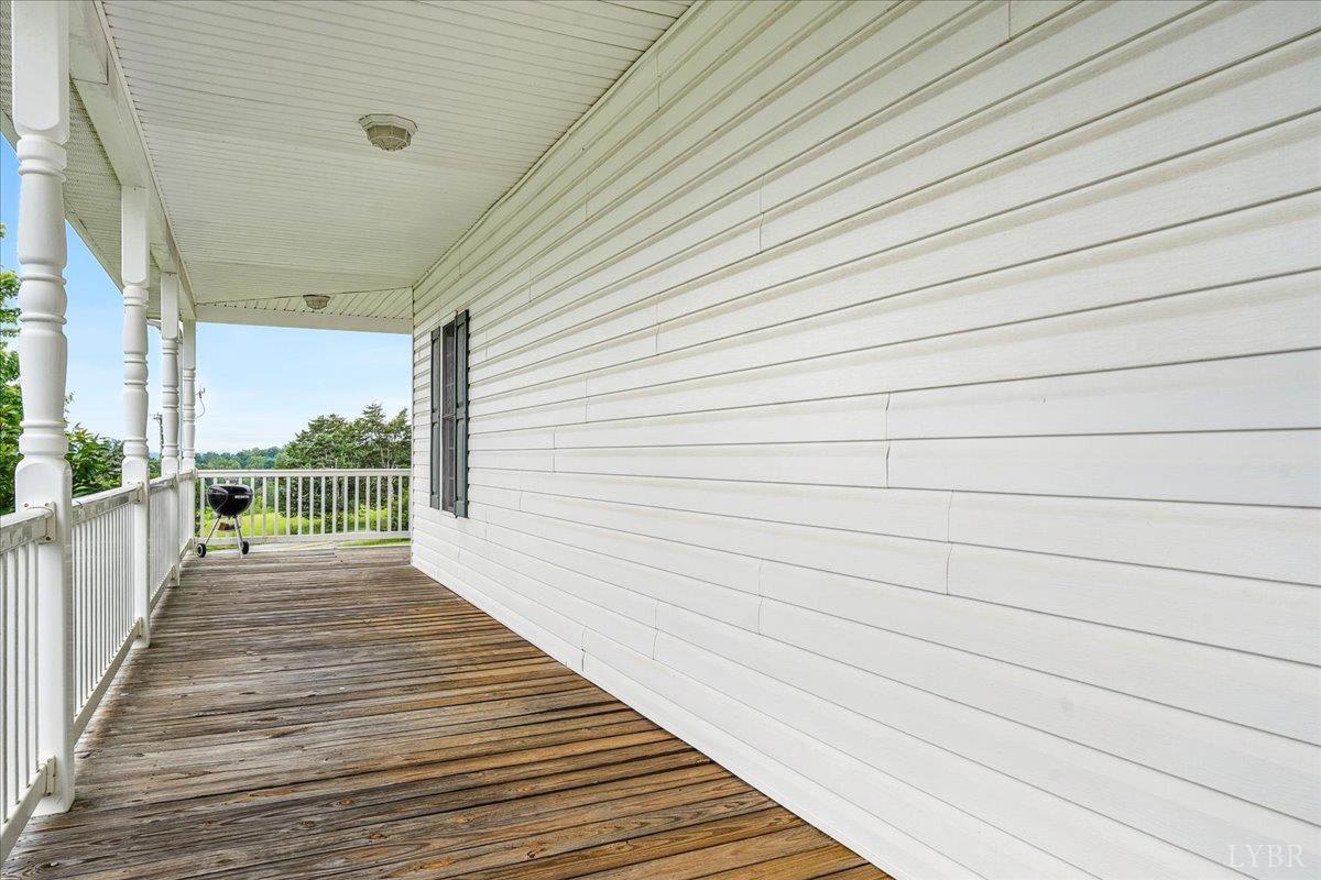 1064 Savanna Hills Dr, Moneta, Virginia image 14