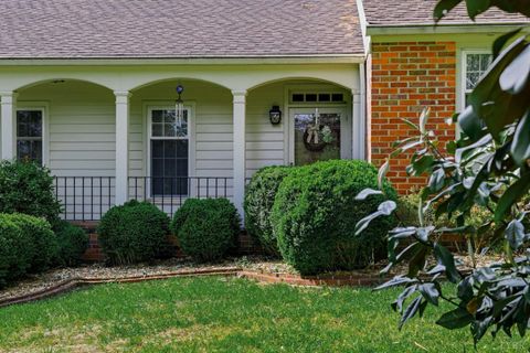 Tiny photo for 1271 Church Street, Appomattox, VA 24522 (MLS # 366361)