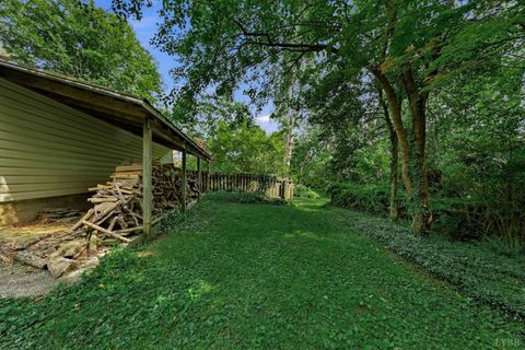 Tiny photo for 1271 Church Street, Appomattox, VA 24522 (MLS # 366361)