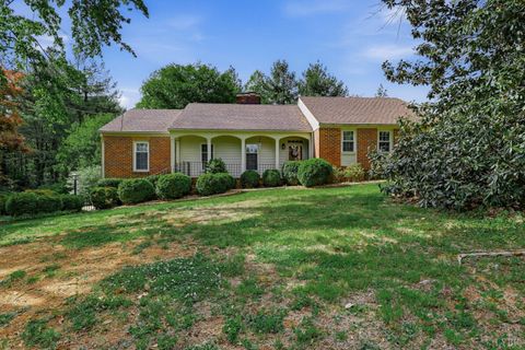 Tiny photo for 1271 Church Street, Appomattox, VA 24522 (MLS # 366361)