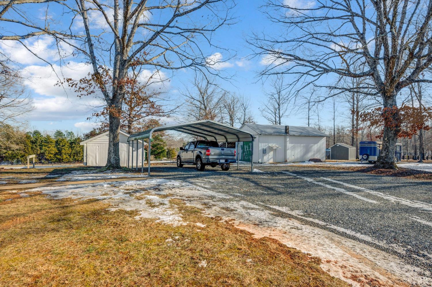 2424 Lewis Ford Road, Brookneal, Virginia image 43