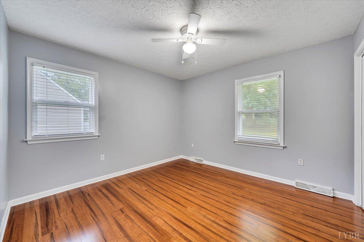 Lynchburg, Virginia 24503, United States, 3 Bedrooms Bedrooms, ,2 BathroomsBathrooms,Residential,Active,176433