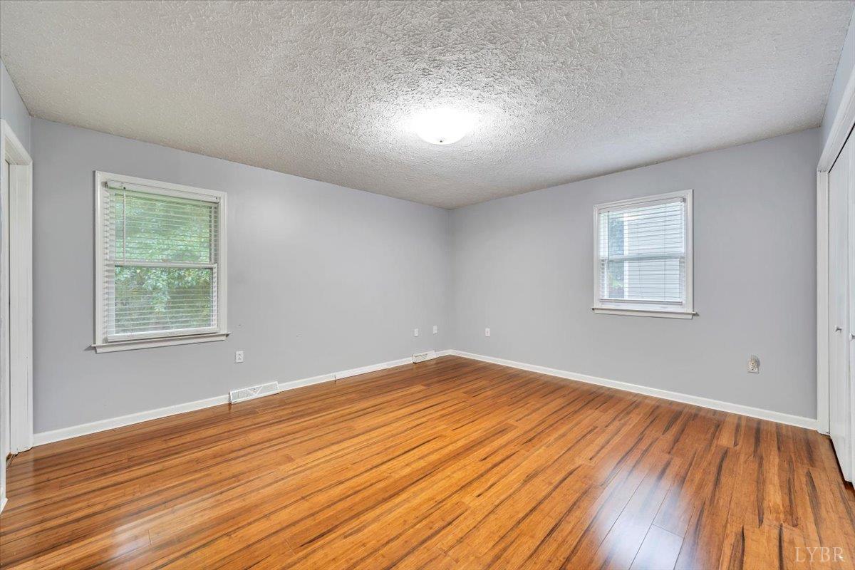 Lynchburg, Virginia 24503, United States, 3 Bedrooms Bedrooms, ,2 BathroomsBathrooms,Residential,Active,176433