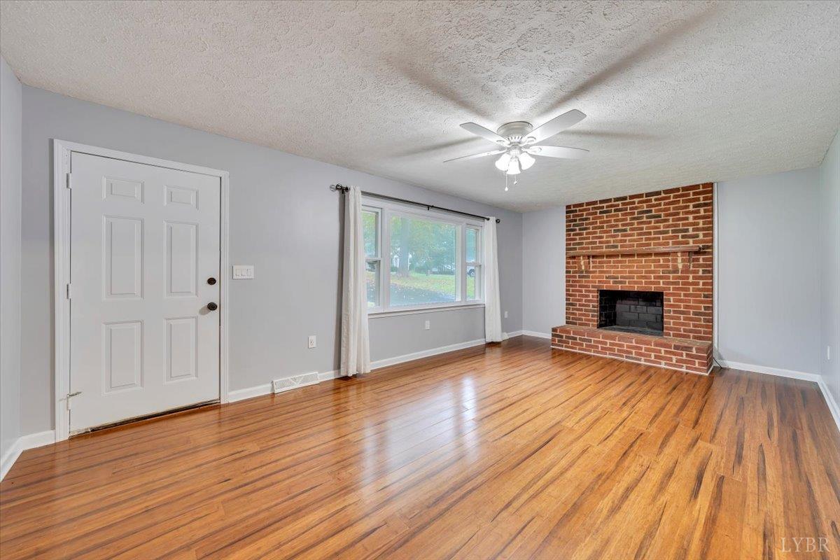 Lynchburg, Virginia 24503, United States, 3 Bedrooms Bedrooms, ,2 BathroomsBathrooms,Residential,Active,176433