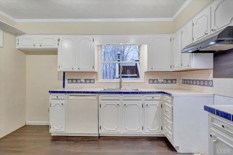 Tiny photo for 1261 Bear Creek Loop Loop, Bedford, VA 24523 (MLS # 363491)