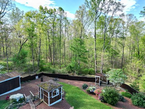 Tiny photo for 1261 Bearcreek Loop Loop, Bedford, VA 24523 (MLS # 363491)
