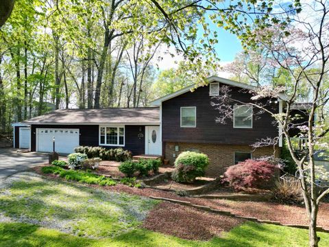 Tiny photo for 1261 Bearcreek Loop Loop, Bedford, VA 24523 (MLS # 363491)