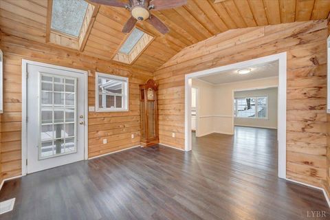 Tiny photo for 1261 Bear Creek Loop Loop, Bedford, VA 24523 (MLS # 363491)