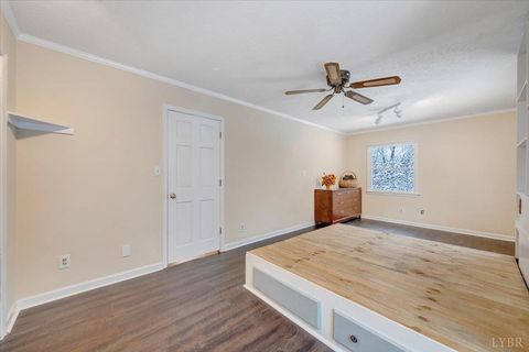 Tiny photo for 1261 Bear Creek Loop Loop, Bedford, VA 24523 (MLS # 363491)