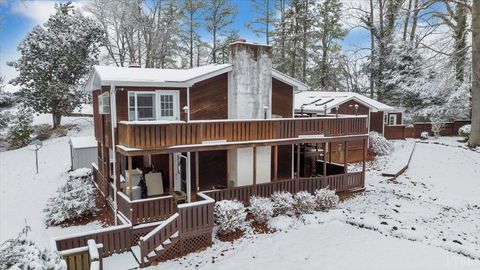 Tiny photo for 1261 Bear Creek Loop Loop, Bedford, VA 24523 (MLS # 363491)