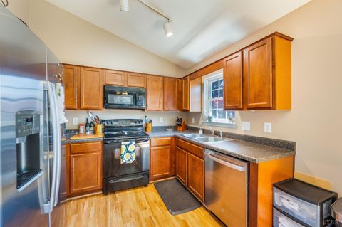 Tiny photo for 1169 Woods End Lane, Forest, VA 24551 (MLS # 366754)