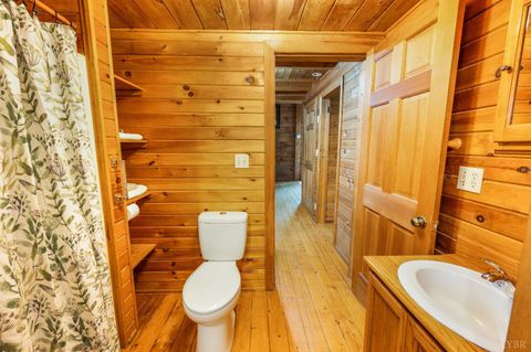 Tiny photo for 3882 Rocky Mountain Road, Forest, VA 24551 (MLS # 365927)