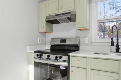 Tiny photo for 103 colonial Court, Lynchburg, VA 24551 (MLS # 363274)