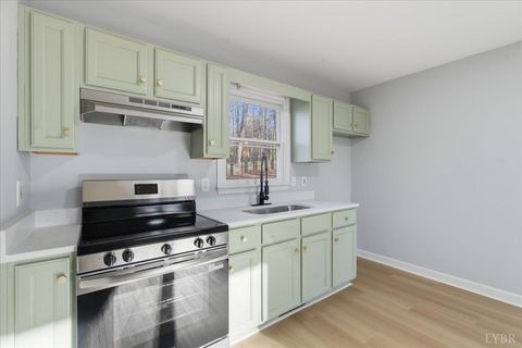 Tiny photo for 103 colonial Court, Lynchburg, VA 24551 (MLS # 363274)