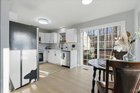 Tiny photo for 103 colonial Court, Lynchburg, VA 24551 (MLS # 363274)