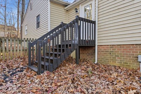 Tiny photo for 103 colonial Court, Lynchburg, VA 24551 (MLS # 363274)