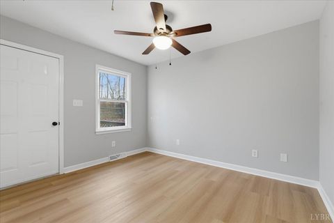 Tiny photo for 103 colonial Court, Lynchburg, VA 24551 (MLS # 363274)
