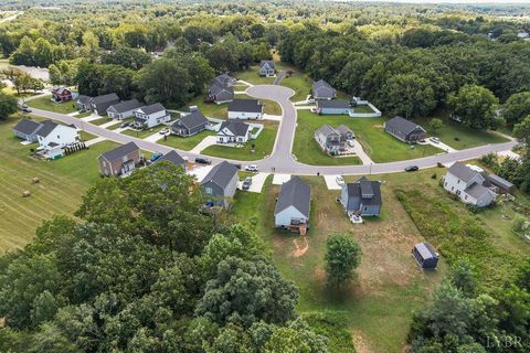 Tiny photo for 403 North Ave, Appomattox, VA 24522 (MLS # 364395)